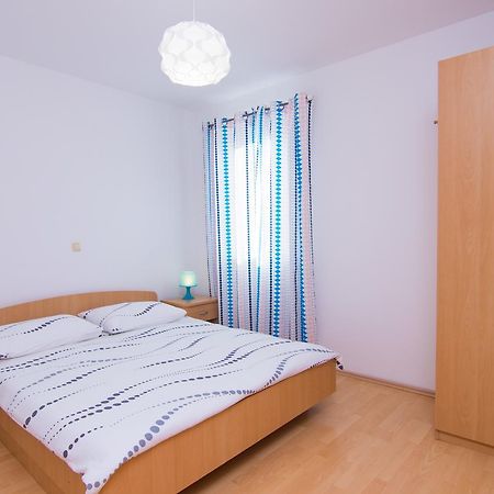 Ferienwohnung Elida Krk Town Exterior foto