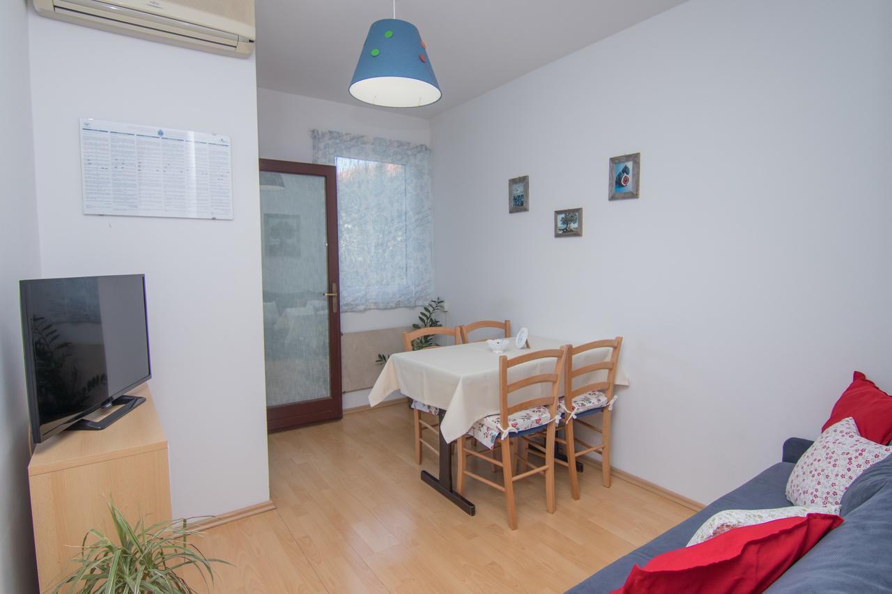 Ferienwohnung Elida Krk Town Exterior foto